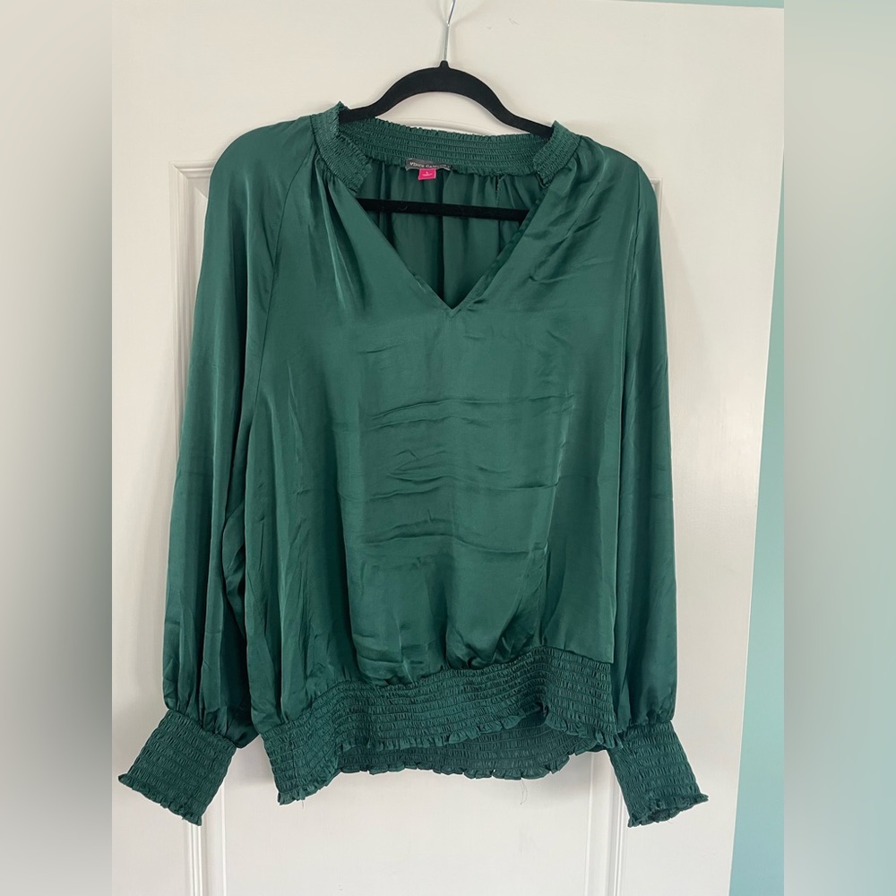 Vince Camuto long sleeve ruched top